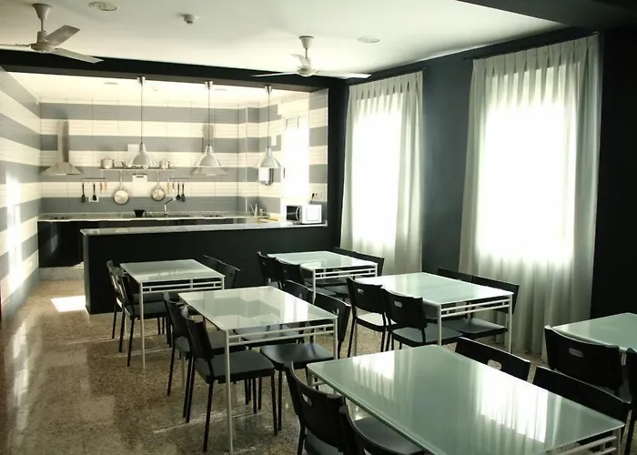 Quart Youth & ApartmentsHostel